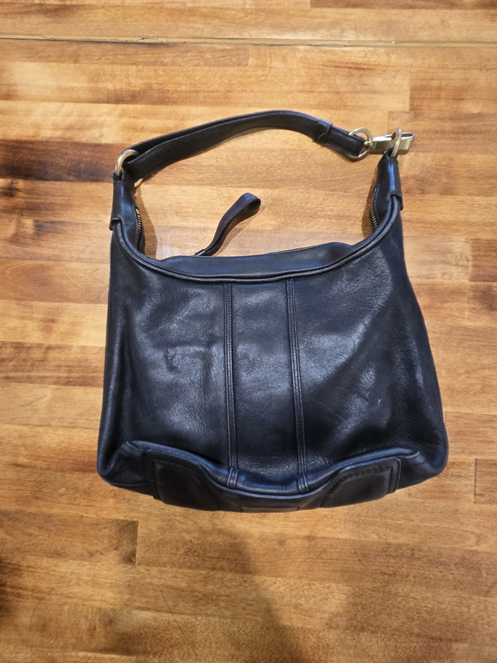 Coach Black Leather Hobo Shoulder Bag with Gold Hardware